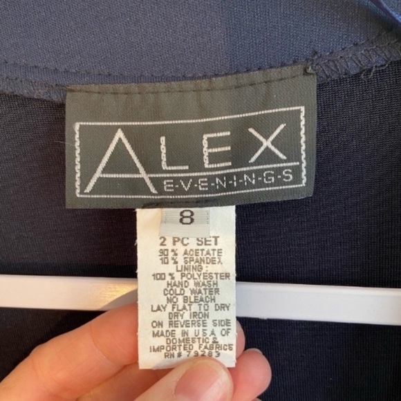 NWT Alex Evenings 3 piece formal dress outfit with matching jacket. Size 8. - Picture 12 of 15